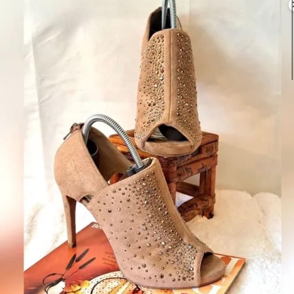 Jennifer Lopez Peep Toe Shoe Booties With Gunmetal Metallic Stones Size 7 1/2 - Picture 14 of 17